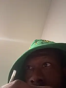 Brooklynboi478 online show from 05-13-26, 09:33