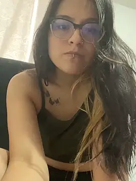 Snapshot of valka_milk chatting on 09-30-25, 06:13 valka milk online show from 09-30-25, 06:13