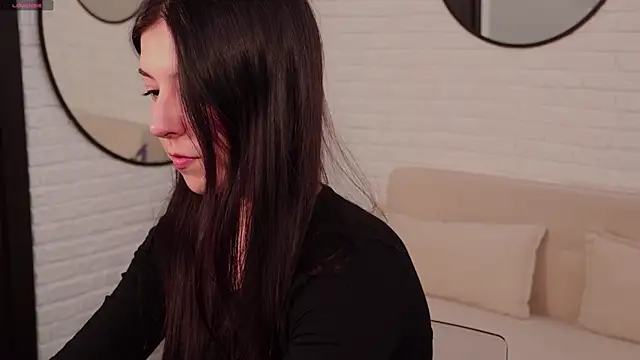 Snapshot of Azaliya_Haze chatting on 10-01-25, 10:32 Azaliya Haze online show from 10-01-25, 10:32