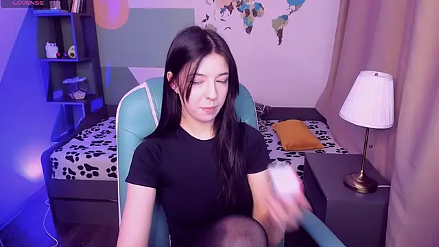 Azaliya Haze online show from 02-06-26, 05:56