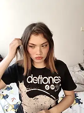 Snapshot of valentine_warm chatting on 02-12-26, 08:26 valentine warm online show from 02-12-26, 08:26