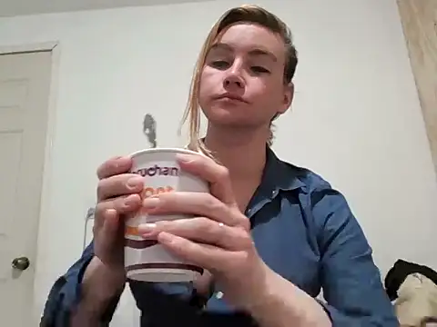 Snapshot of vagimosa chatting on 10-13-25, 07:41 vagimosa online show from 10-13-25, 07:41