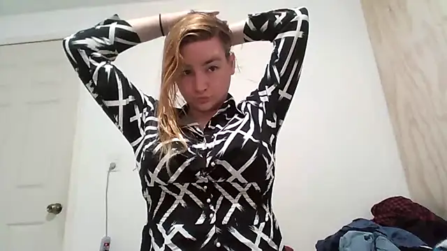 Snapshot of vagimosa chatting on 10-15-25, 09:20 vagimosa online show from 10-15-25, 09:20