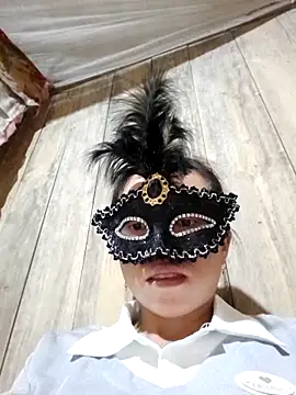 Snapshot of Tuyet_xx chatting on 10-02-25, 09:44 Tuyet xx online show from 10-02-25, 09:44