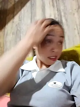 Snapshot of Tuyet_xx chatting on 10-04-25, 01:58 Tuyet xx online show from 10-04-25, 01:58