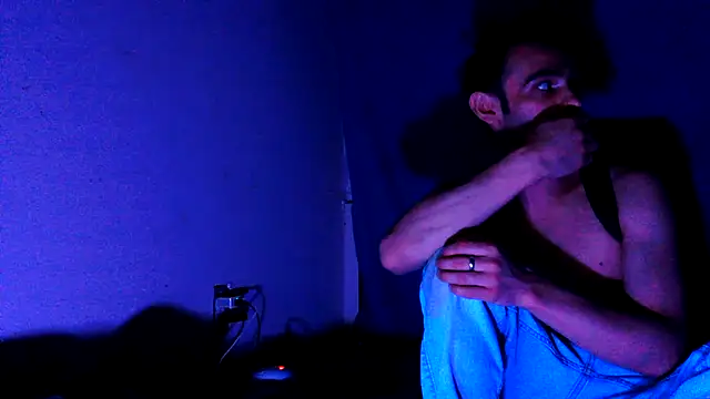 Snapshot of highinhtxx chatting on 10-12-25, 07:07 highinhtxx online show from 10-12-25, 07:07