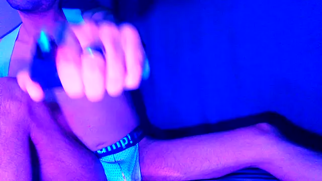 Snapshot of highinhtxx chatting on 10-23-25, 04:34 highinhtxx online show from 10-23-25, 04:34