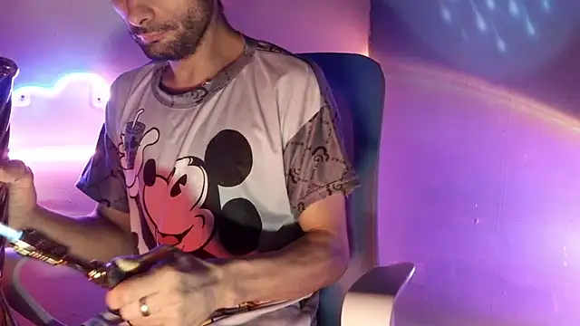 highinhtxx online show from 05-08-26, 03:23