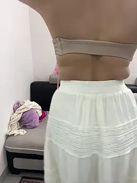 Snapshot of lee_ly chatting on 03-20-26, 02:11 lee ly online show from 03-20-26, 02:11