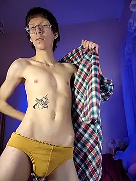 Snapshot of TommieHi chatting on 10-01-25, 12:22 TommieHi online show from 10-01-25, 12:22