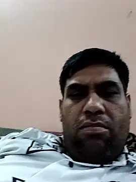 Snapshot of karan_kapoor_09876 chatting on 11-07-25, 09:09 karan kapoor 09876 online show from 11-07-25, 09:09