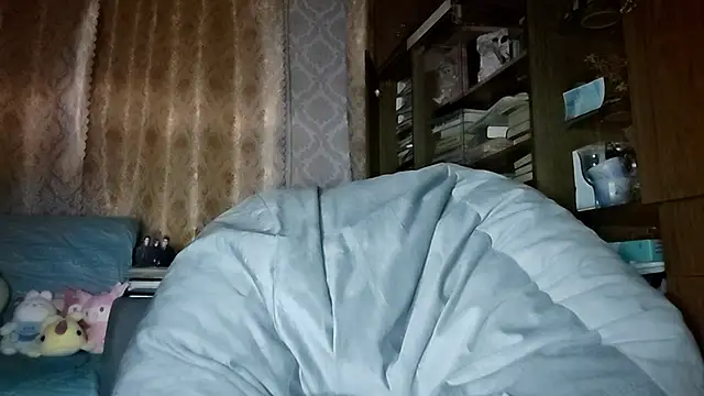 LynteriLain online show from 09-29-25, 08:13