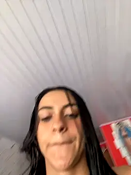 Snapshot of miluwatson chatting on 10-15-25, 05:35 miluwatson online show from 10-15-25, 05:35