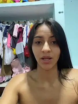 Snapshot of miluwatson chatting on 11-13-25, 03:49 miluwatson online show from 11-13-25, 03:49