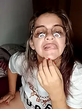 Snapshot of AdiniTA__Hot chatting on 10-04-25, 05:05 AdiniTA Hot online show from 10-04-25, 05:05