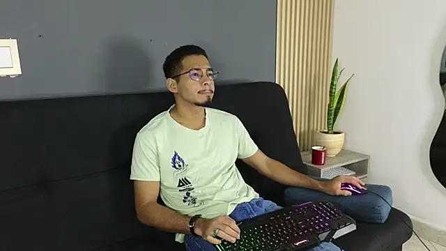 Jaybrown  1 online show from 10-14-25, 11:22