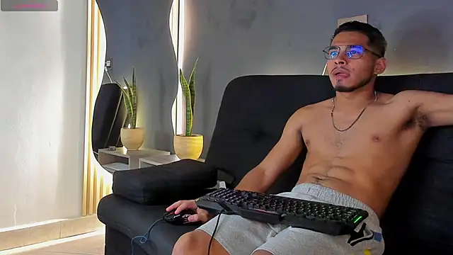 Jaybrown  1 online show from 11-02-25, 03:53