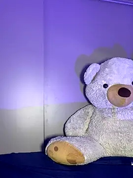 Snapshot of EmilyZuits chatting on 10-03-25, 08:50 EmilyZuits online show from 10-03-25, 08:50