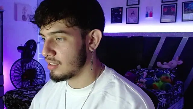 Sebasxxl12 online show from 10-04-25, 10:52