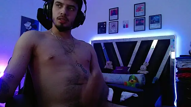 Sebasxxl12 online show from 12-15-25, 10:30