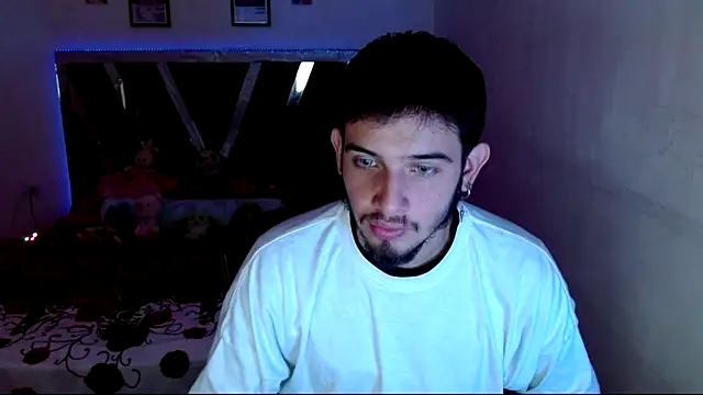 Sebasxxl12 online show from 05-17-26, 08:16