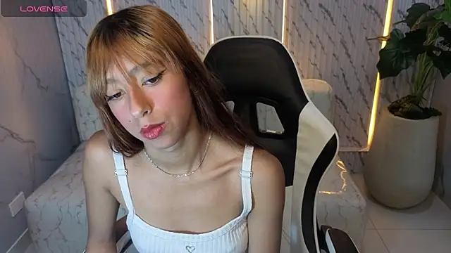 Snapshot of Terry_tx chatting on 10-03-25, 12:24 Terry tx online show from 10-03-25, 12:24