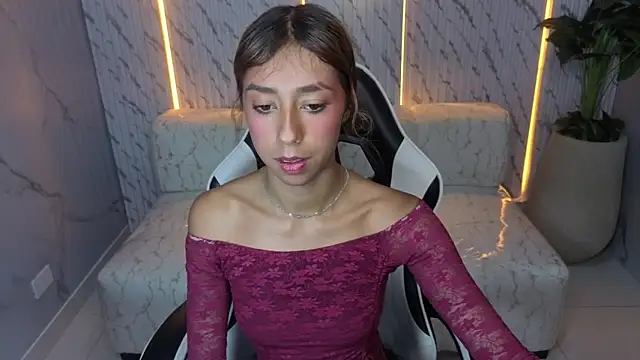 Snapshot of Terry_tx chatting on 10-25-25, 01:51 Terry tx online show from 10-25-25, 01:51