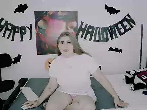 Snapshot of Aisha-Smith69 chatting on 10-27-25, 08:02 Aisha-Smith69 online show from 10-27-25, 08:02