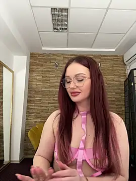 Lunna Squirt online show from 10-09-25, 07:34