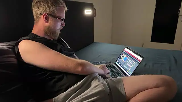 Bi27 Dom online show from 10-01-25, 07:42