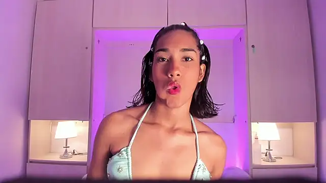 AnahiCollins online show from 04-30-26, 12:11