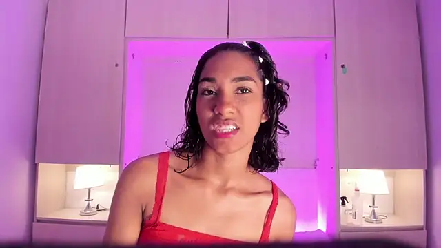 AnahiCollins online show from 05-02-26, 11:37