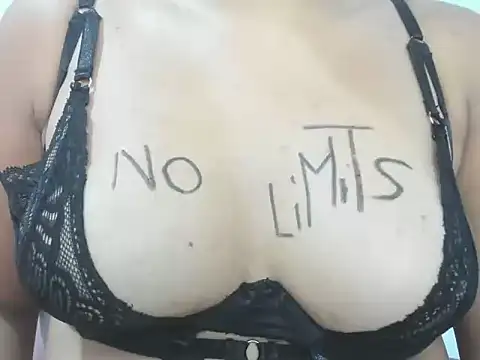 Valentinahot7 online show from 11-28-25, 02:20