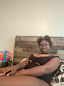 Snapshot of St4G1rL chatting on 10-11-25, 07:23 St4G1rL online show from 10-11-25, 07:23