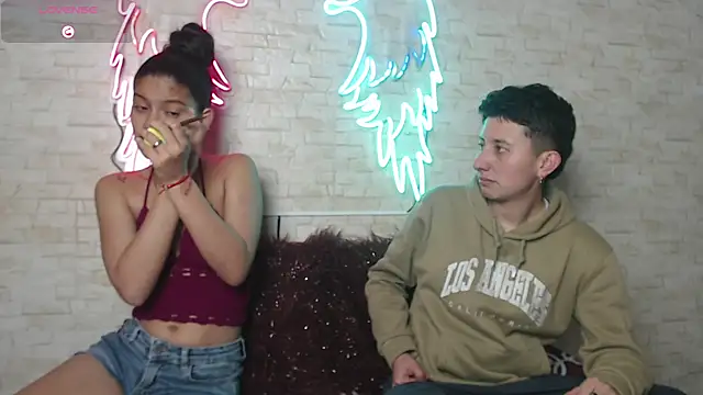 Gaby and Mei online show from 10-03-25, 05:04