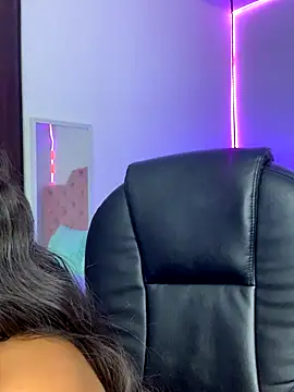 ScarletDesire  online show from 10-17-25, 07:38