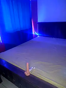 ScarletDesire  online show from 11-08-25, 10:19