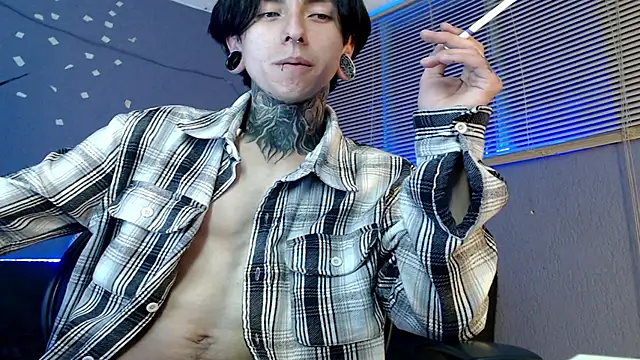 Snapshot of Kuregari_xs chatting on 10-09-25, 03:59 Kuregari xs online show from 10-09-25, 03:59