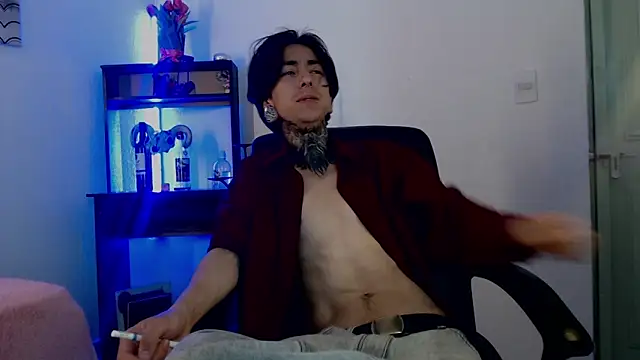 Snapshot of Kuregari_xs chatting on 10-10-25, 08:19 Kuregari xs online show from 10-10-25, 08:19