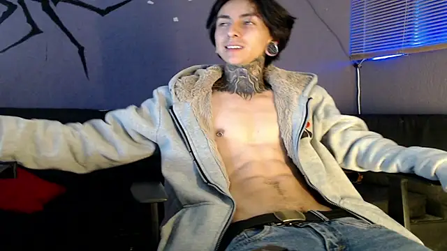 Snapshot of Kuregari_xs chatting on 10-15-25, 04:34 Kuregari xs online show from 10-15-25, 04:34