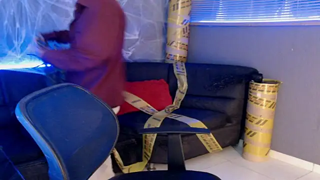 Snapshot of Kuregari_xs chatting on 10-30-25, 03:30 Kuregari xs online show from 10-30-25, 03:30