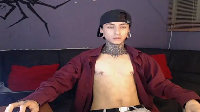 Snapshot of Kuregari_xs chatting on 11-05-25, 10:32 Kuregari xs online show from 11-05-25, 10:32