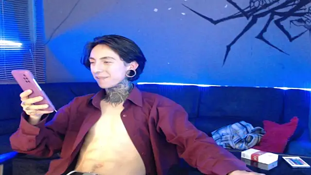 Snapshot of Kuregari_xs chatting on 11-07-25, 03:06 Kuregari xs online show from 11-07-25, 03:06