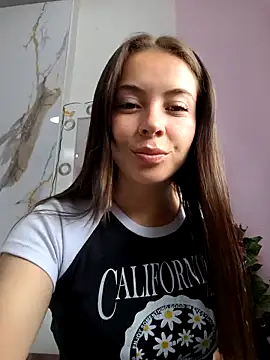 EmmaValencia  online show from 11-06-25, 07:26