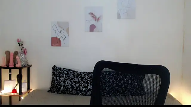 Snapshot of Wild_Prince69 chatting on 11-15-25, 10:59 Wild Prince69 online show from 11-15-25, 10:59