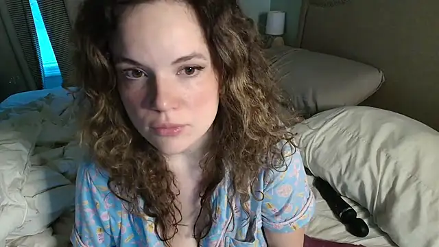 Snapshot of ClaireZX chatting on 10-09-25, 12:14 ClaireZX online show from 10-09-25, 12:14