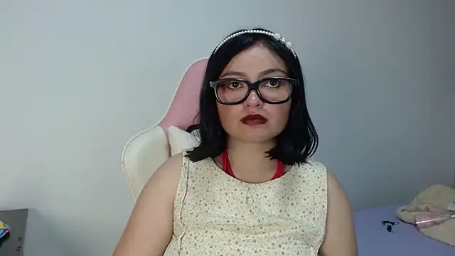 Snapshot of Wandaa- chatting on 11-05-25, 02:50 Wandaa- online show from 11-05-25, 02:50