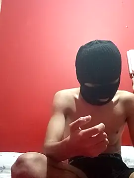 Snapshot of Balaclavaboys chatting on 10-08-25, 08:39 Balaclavaboys online show from 10-08-25, 08:39