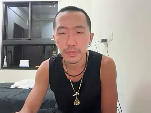 Snapshot of mrcaiziv chatting on 10-18-25, 01:23 mrcaiziv online show from 10-18-25, 01:23