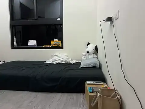 Snapshot of mrcaiziv chatting on 10-19-25, 02:50 mrcaiziv online show from 10-19-25, 02:50